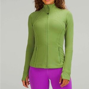 Lululemon like new never worn size 10 define jacket Luon in green foliage
